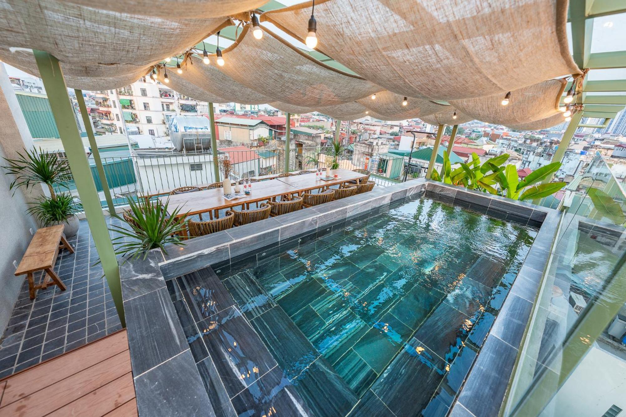 Chapman Residences-elevator-100m2 Rooftop-heart Of