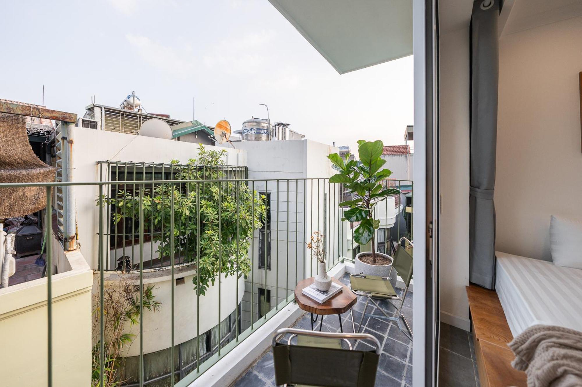 Chapman Residences-elevator-100m2 Rooftop-heart Of